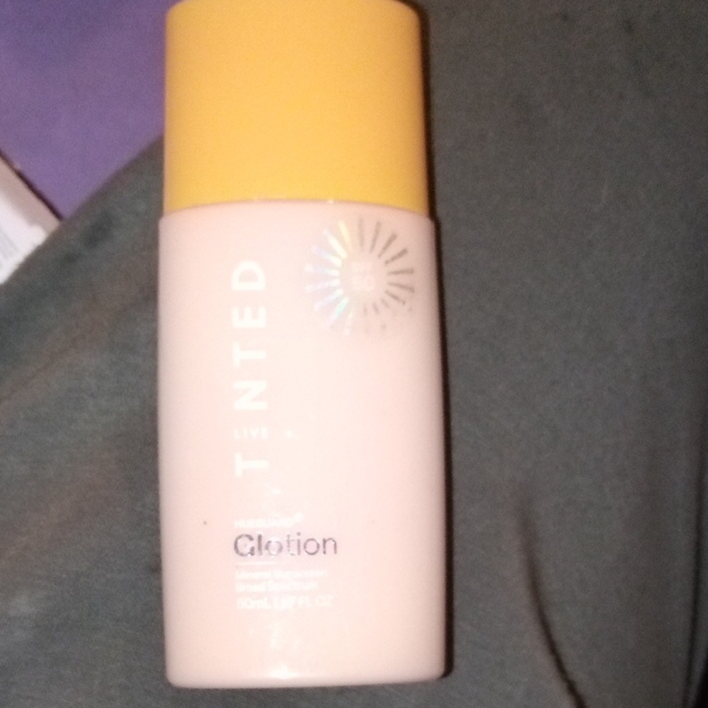 Live Tinted Hueglow Lotion - Cream